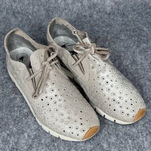 OTBT Lunar‎ Silver Metallic Leather Sneaker- Sz 10